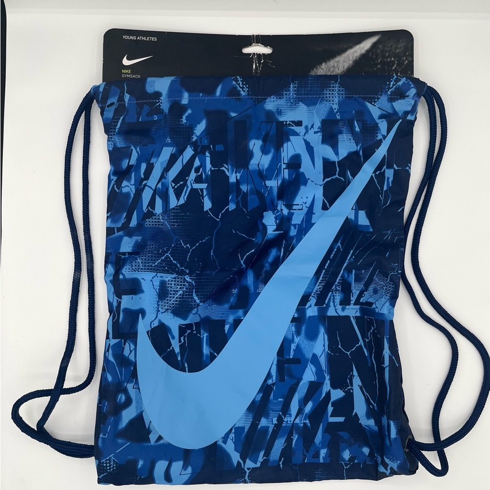 Nike youth drawstring bag. Navy/blue.